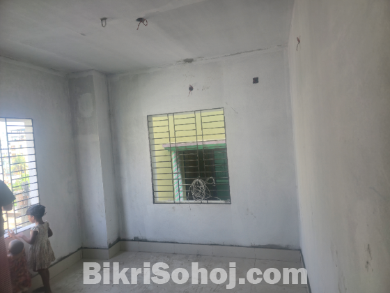 950 Sq Fit Flat Sale